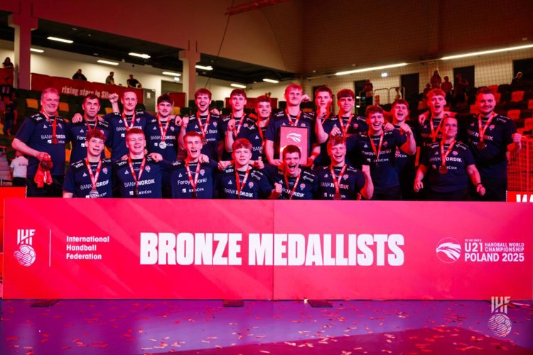 POL25 Medals Ceremony SP8 8804 SPS